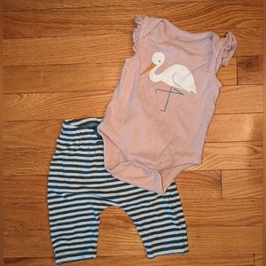 Baby Gap Organics outfit - Size 0 to 3 months